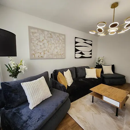 Casablanca - Walbrzych, Podzamcze