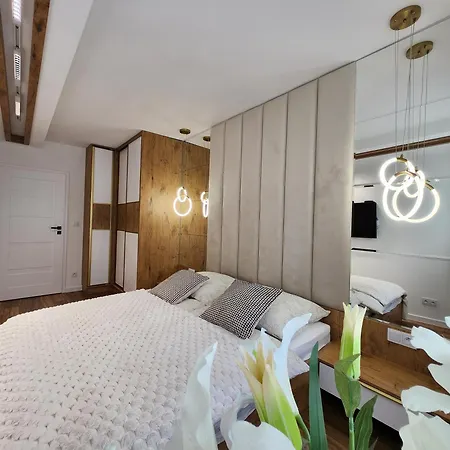 Apartment Casablanca - Walbrzych, Podzamcze
